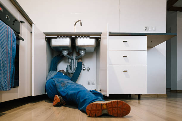 Professional Leak Detection technician working in Conway, AR